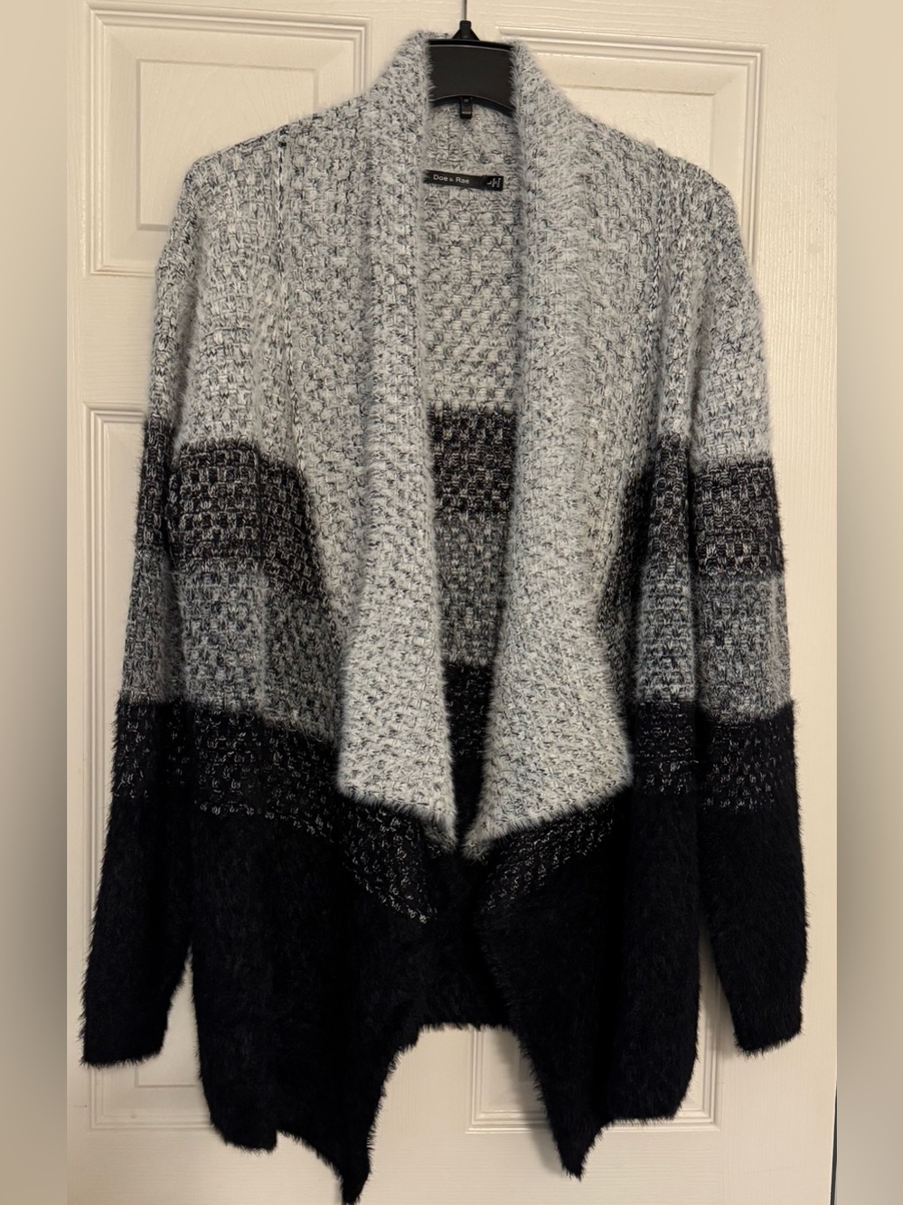 Women's Gray & Black Open Cardigan